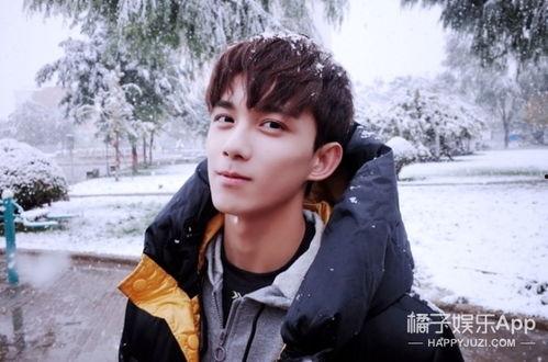 柚子君爆料 吴磊视频,揭秘明星日常幕后花絮